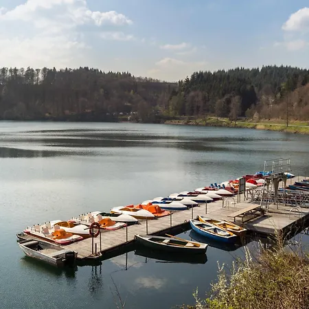 Feriehus Dreamy In With Terrace Ellscheid